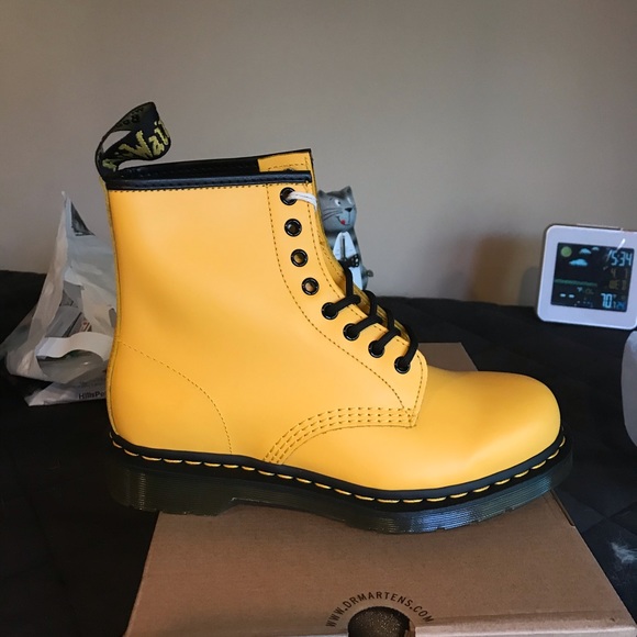 Dr. Martens Shoes - Dr Martens boots !!!!Firm